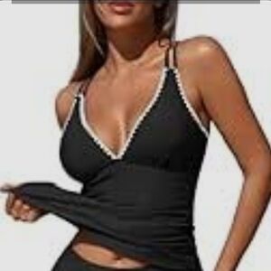 Zaful Black and White Tankini Swimsuit Top Size XL.